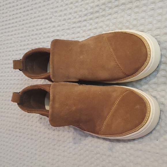 TOMS Slip-On Sneaker in Suede Size 6.5 (#4) - Picture 1 of 6